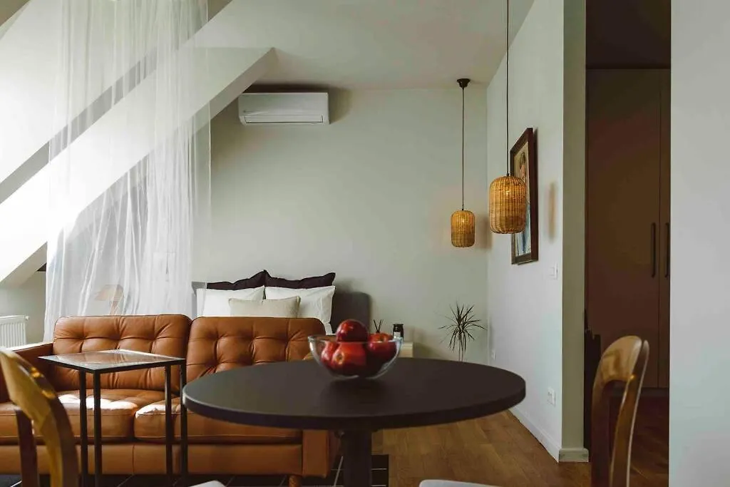 Vivando - Beautiful Studio B + Parking Bucarest Appartement