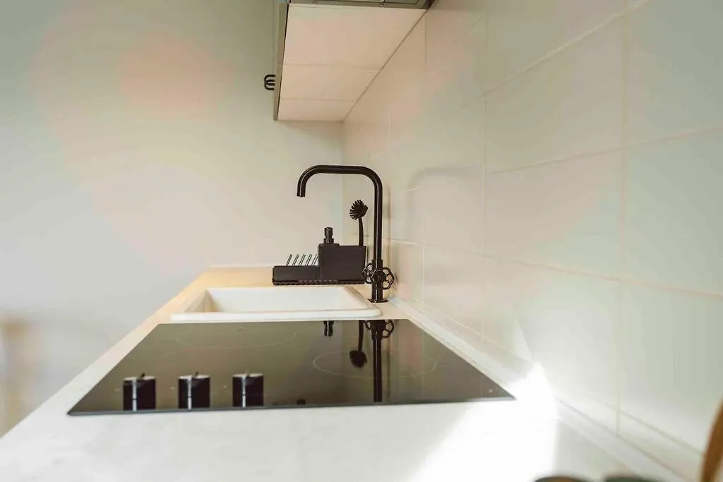 Vivando - Beautiful Studio B + Parking 부쿠레슈티