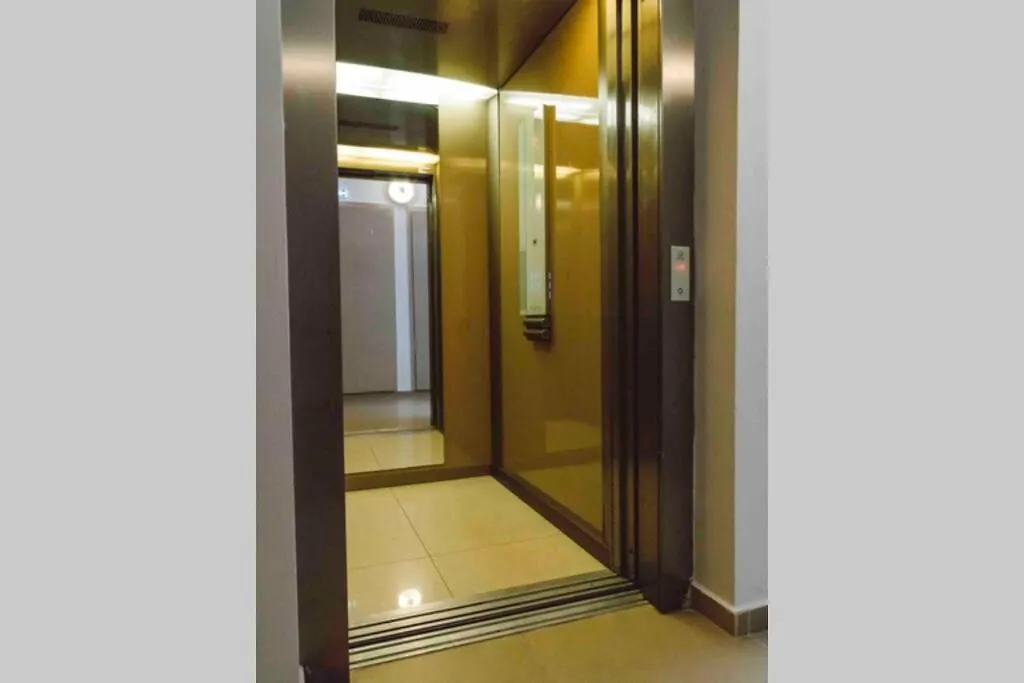 Vivando - Beautiful Studio B + Parking 부쿠레슈티