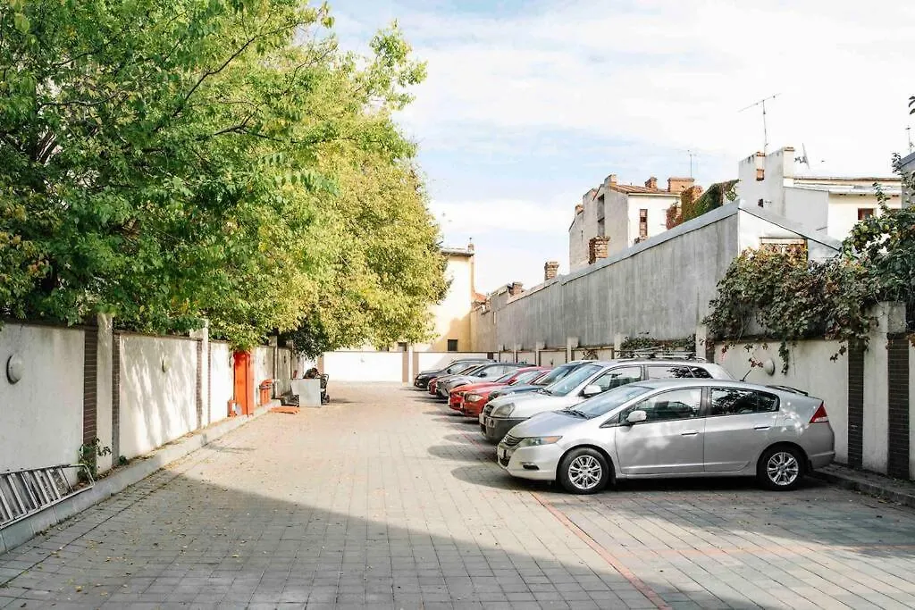 Appartement Vivando - Beautiful Studio B + Parking Bucarest